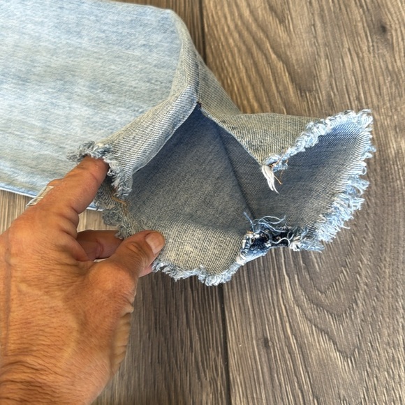 Distressed Levi’s 501 faded blue denim jeans size 31 - Picture 8 of 15